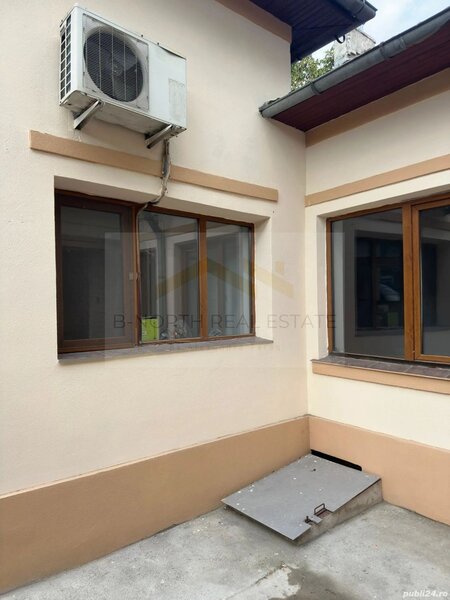 13 Septembrie, casa 4 camere de inchiriat, ideal sediu firma.