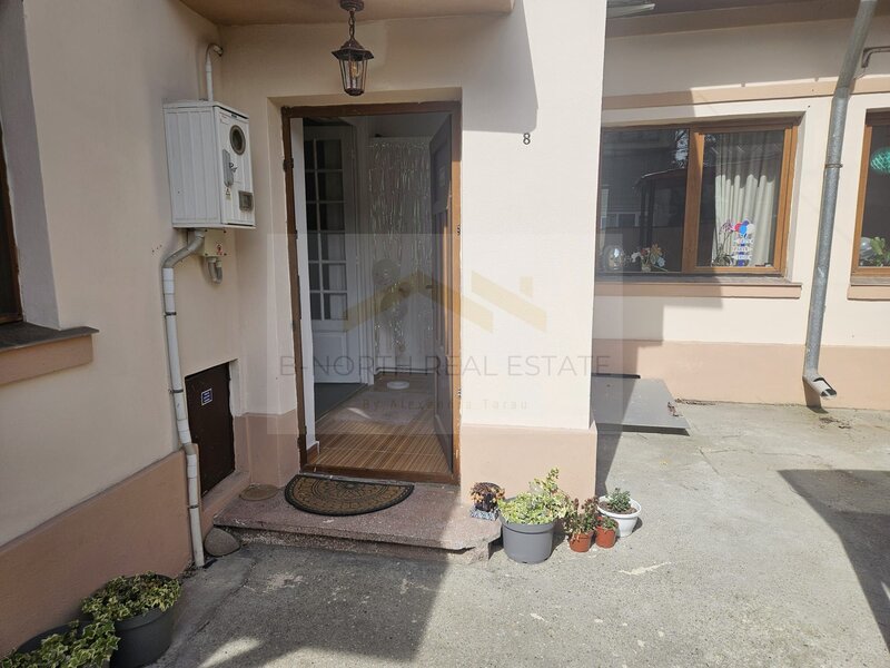 13 Septembrie, casa 4 camere de inchiriat, ideal sediu firma.